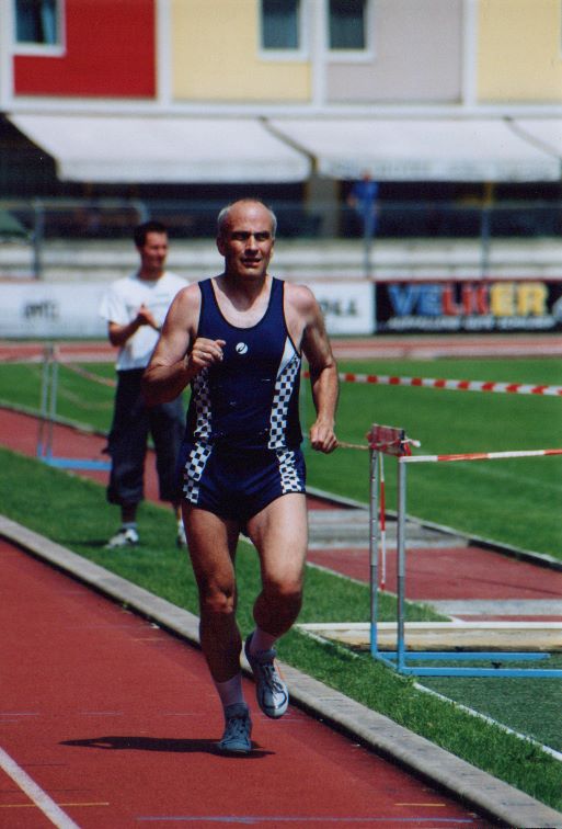 2003/10000/o21.jpg
