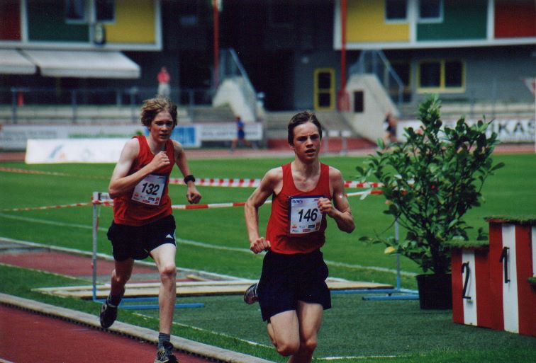2003/1500/b29.jpg
