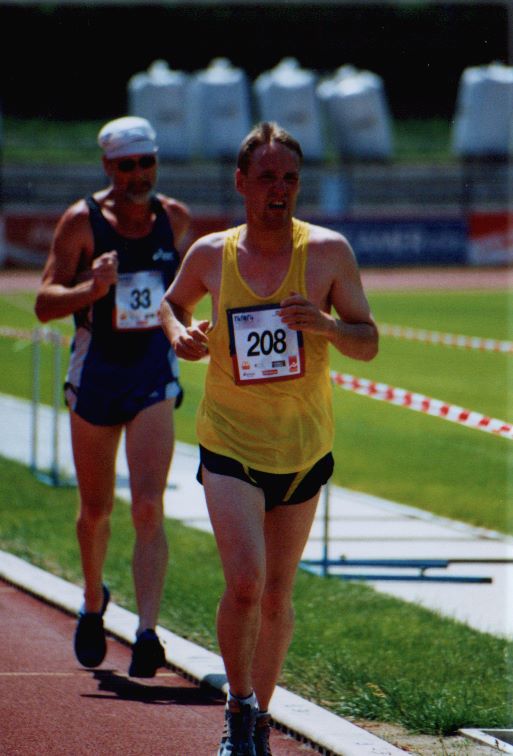 2003/5000/j05.jpg