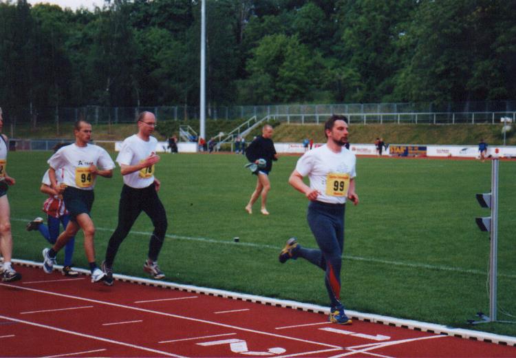 2004/1000/R08.jpg