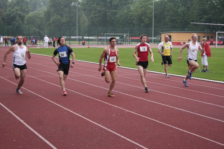 2009/11100mM/35K9872.jpg