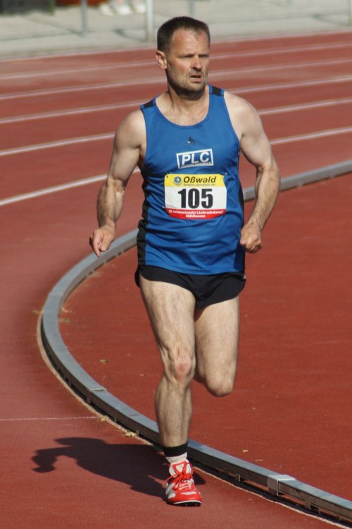 2011/1000/038_W6941.jpg