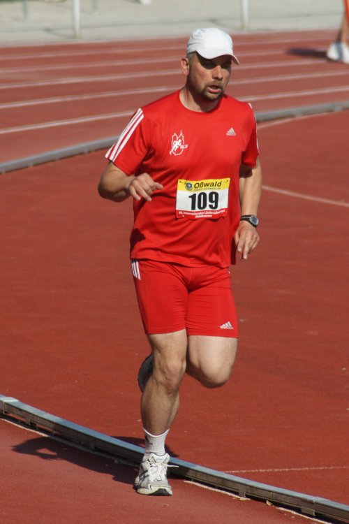 2011/1000/042_W6946.jpg