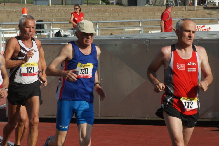 2011/1000/045_W6949.jpg