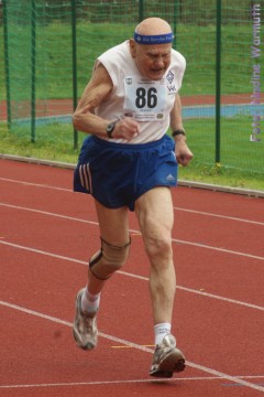 Foto: Nadine Warmuth<br>Jiří Soukup beim 200-m-Lauf 20130514-01.jpg